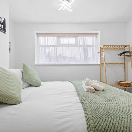Semesterbostad Garden Free Parking 10 Min To & Etihad! Manchester