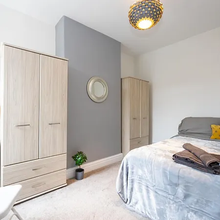 Urban Haven Hall Luxury Rusholme, Near Centre Hospitals Манчестер