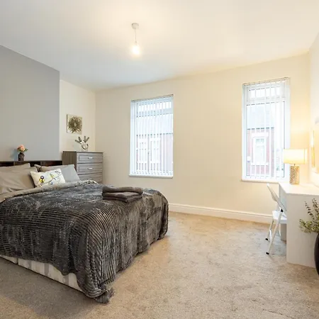 Urban Haven Hall Luxury Rusholme, Near Centre Hospitals Manchester