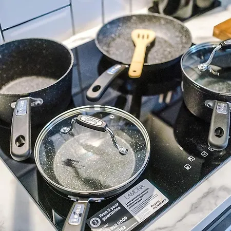 Free Park, Sleeps 8, Stunning In Salford, Long Term Disc, Perfect For Groups *