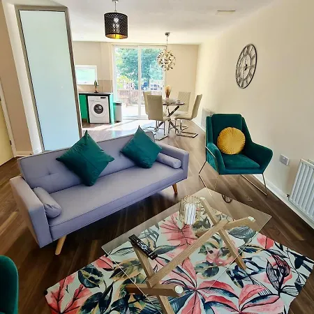 Cute 3 Bedroom House Near Etihad Stadium And Coop Arena With Parking * 曼彻斯特