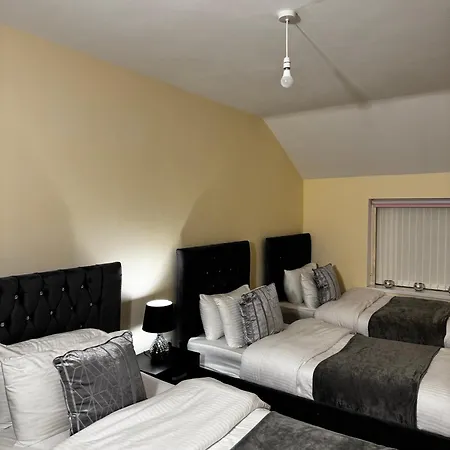 Luxury * Mánchester