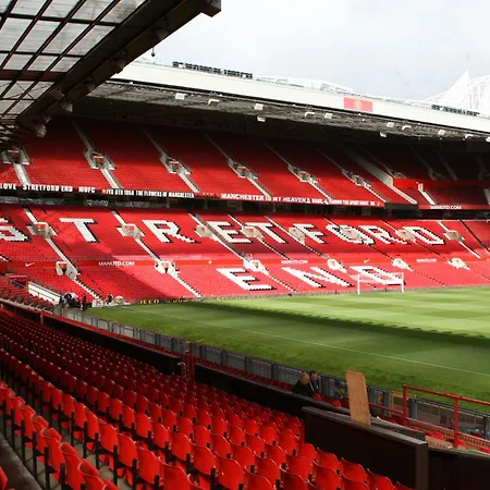 Pass The Keys Free Parking New Build Mins From Manc Old Traff *