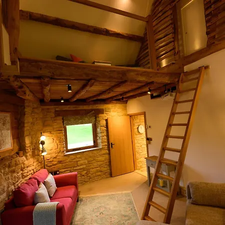 East Barn- Luxury Countryside