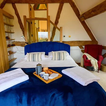 East Barn- Luxury Countryside *