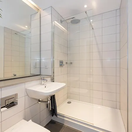 Luxury 3-bed Townhouse Sleeps 6 Free Parking Manchester
