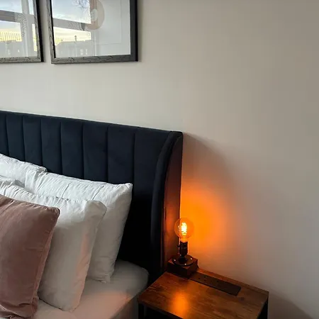 Lejlighed Apt, Free Parking, Business, Couples & Families *