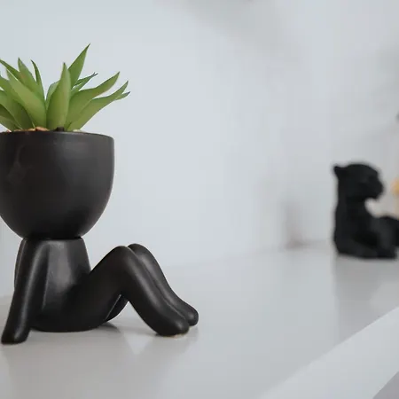 Luxury 5 Bed Near Etihad And Coop Live