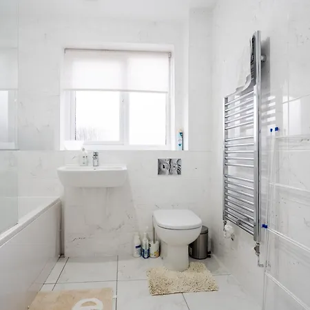 Luxury 5 Bed Near Etihad And Coop Live Manchester