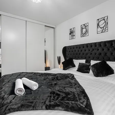 Luxury 5 Bed Near Etihad And Coop Live Nyaraló Manchester