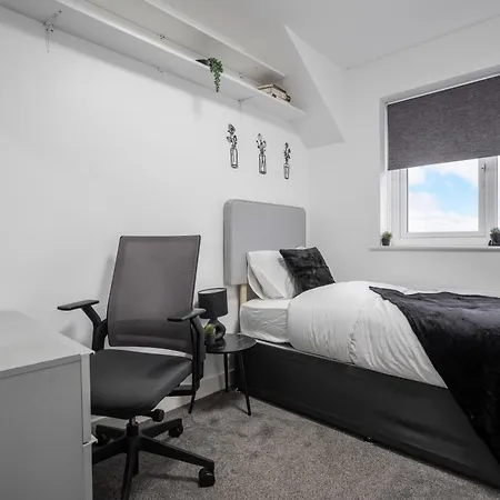 Luxury 5 Bed Near Etihad And Coop Live Nyaraló Manchester