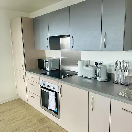 Apartamento Stylish Haven With Ample Space *