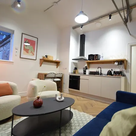 Cityescape - 2br 3 En-suite Sofa Bed Nq
