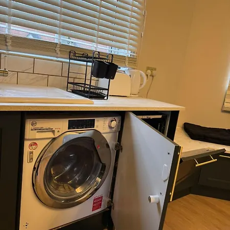 Stylish 5 Mins To Center * Manchester