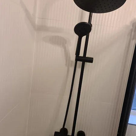 Stylish 5 Mins To Center