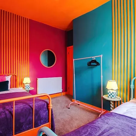 6-bed Funky Getaway Unique Vibes Mánchester