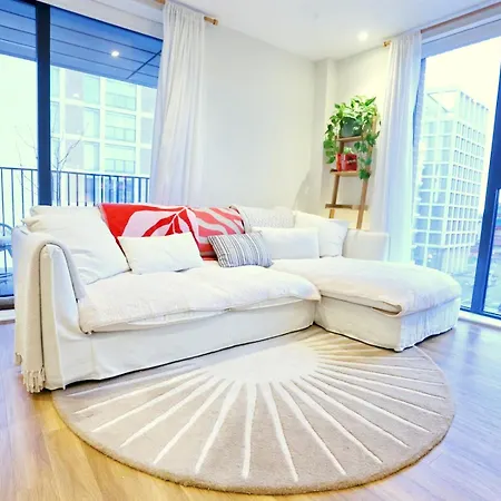 Pass The Keys Northern Qtr Corner Flat With Balcony Views Apartmán *