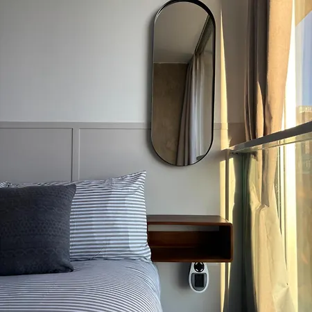 Apartment Centre Rooftop With Free Secure Parking *