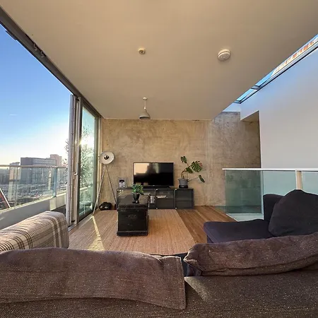 Apartment Centre Rooftop With Free Secure Parking *