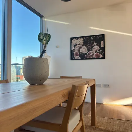 Centre Rooftop With Free Secure Parking Apartment Manchester