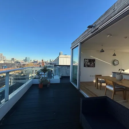 Centre Rooftop With Free Secure Parking * Manchester