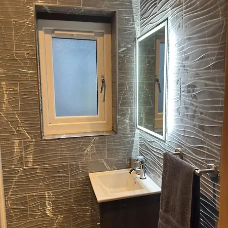 M16 Deluxe - 1 Manchester