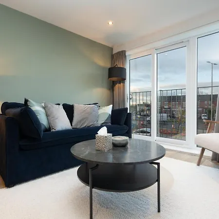 Spacious Modern 2 Bedroom Old Trafford & Free Parking アパート マンチェスター