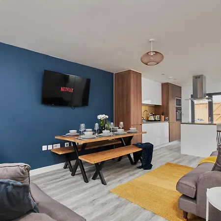 Vakantiehuis 5-bed House - Perfect For Groups & Families *