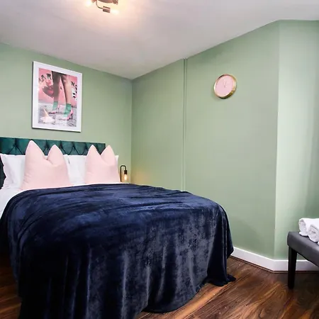 Lovely 3br House - Free Parking - Long Welcome! 아파트 *