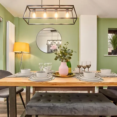 아파트 Lovely 3br House - Free Parking - Long Welcome! *