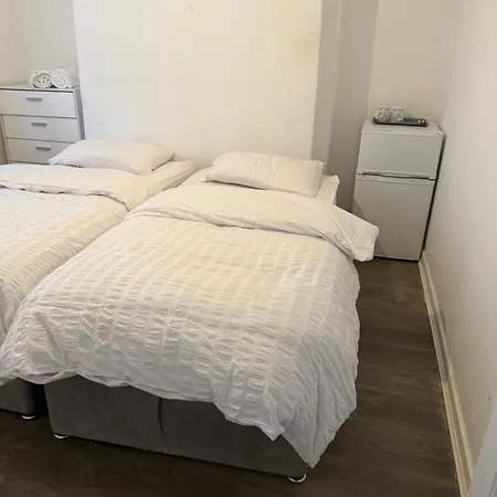Tan House Bed & Breakfast