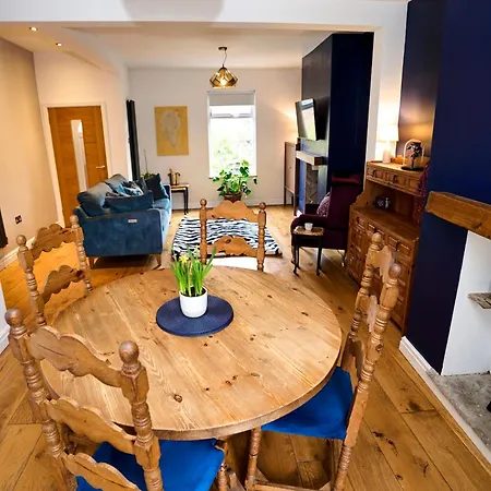 Holiday home Relaxing With Basement Workspace & Golf Course View