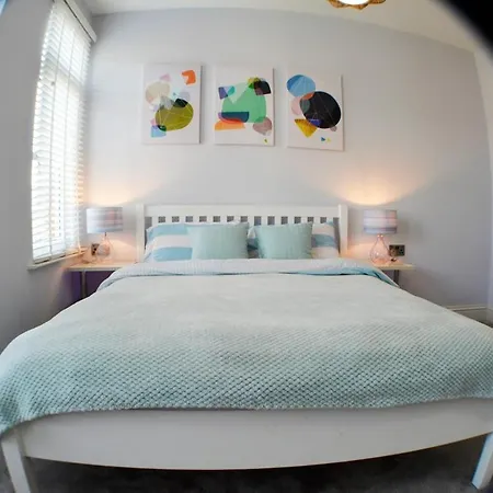 Feriehus Manchester Holiday Home *