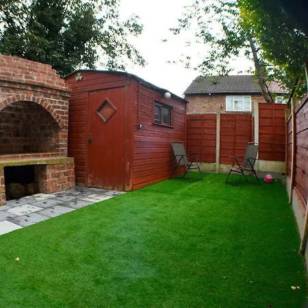 Feriehus Manchester Holiday Home