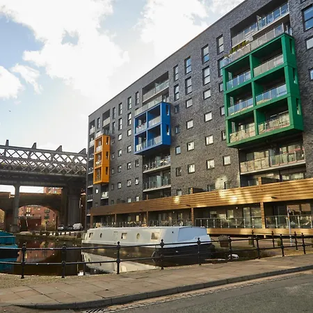 Luxury 2 Bedroom And Bathroom In With Balcony *