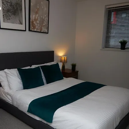 Апартаменты Luxury 2 Bedroom And Bathroom In With Balcony *