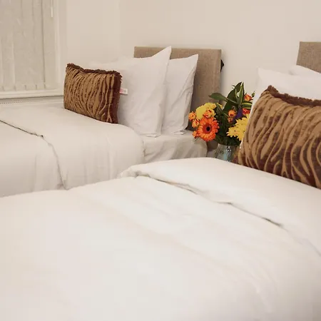 Citycharmms- Entire Near Etihad Stadium Manchester