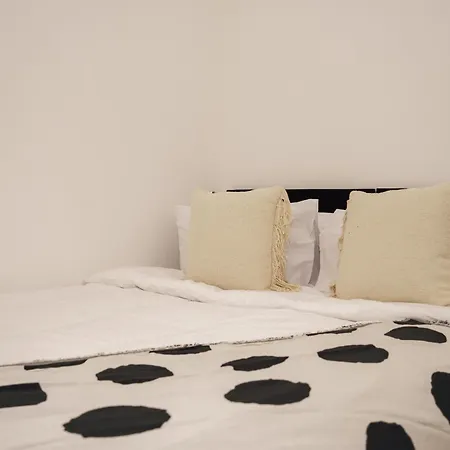 Citycharmms- Entire Near Etihad Stadium Holiday home