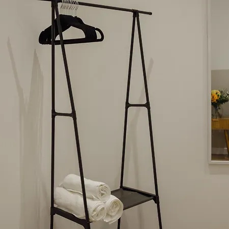 Citycharmms- Entire Near Etihad Stadium Holiday home