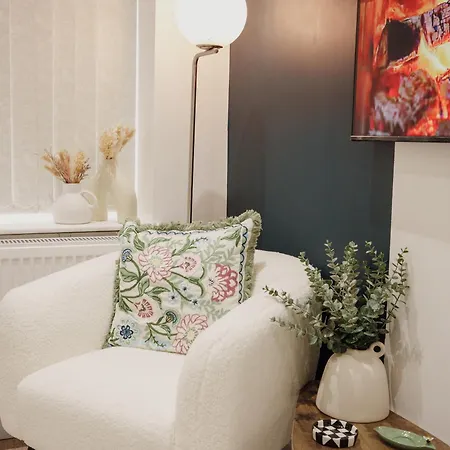 Citycharmms- Entire Near Etihad Stadium Manchester