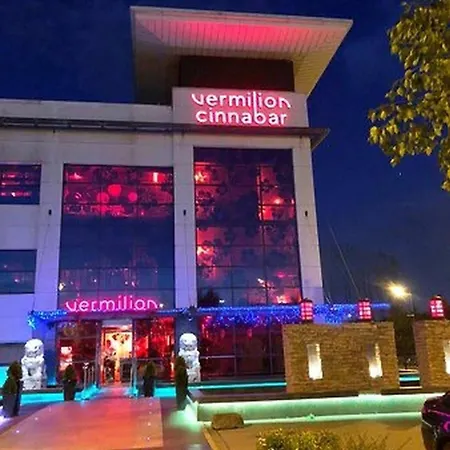 Modern Townhouse-free Parking-game Room-w-ifi Vakantiehuis