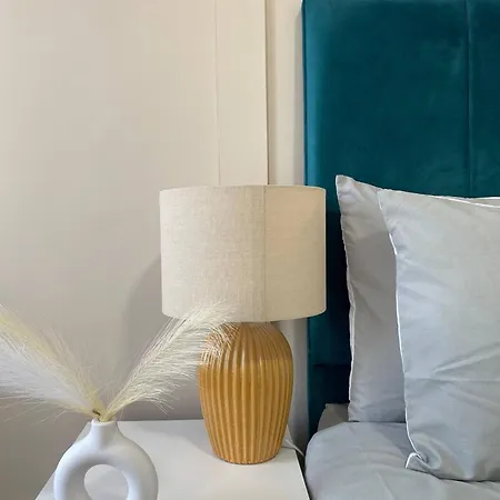 Vakantiehuis Modern Townhouse-free Parking-game Room-w-ifi