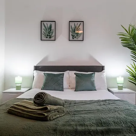 Centre ,salford,lakeside マンチェスター