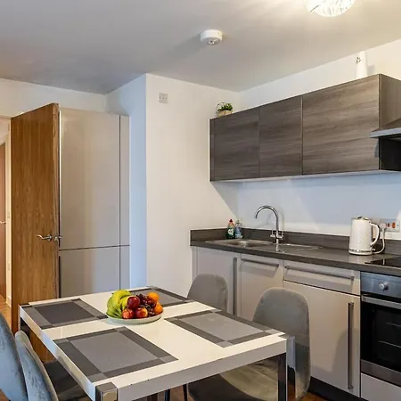 Centre ,salford,lakeside