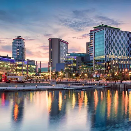Media Salford Quays Apartment