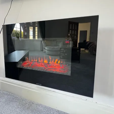 Oasis - Spacious 5 Bedroom House Holiday home