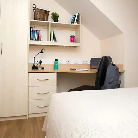 Heald Court Student Only, Ensuite At *
