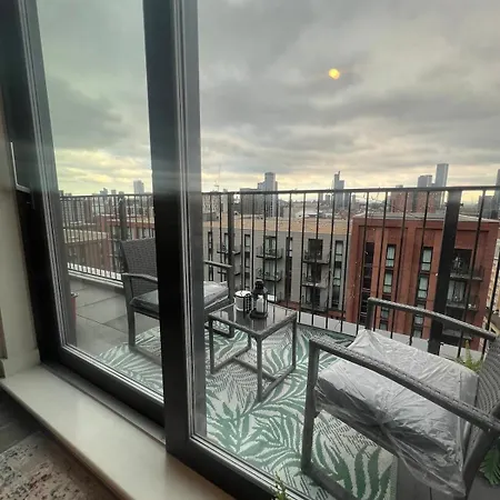 Lejlighed Stunning View 10th Floor 1 Bed With Large Balcony! -access To A Free Gym