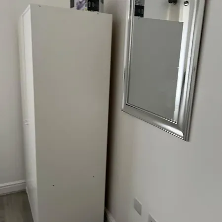 Faversham Place Apartment *