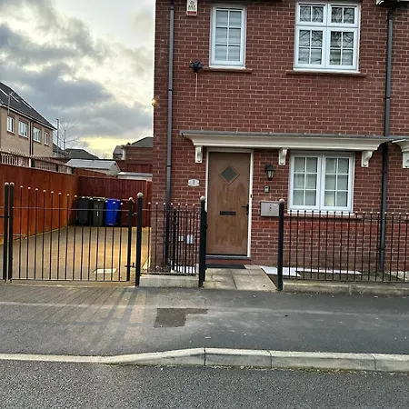 Apartment Faversham Place *